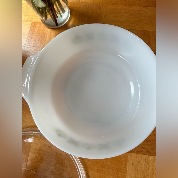 Anchor Hocking Fire King Green Meadow 2Qt casserole dish - Picture 2 of 5